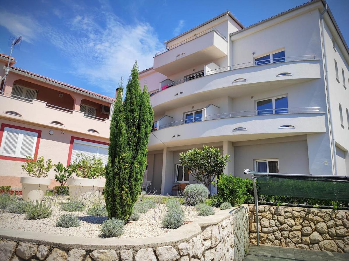 Apartment Avada Novalja Exteriér fotografie