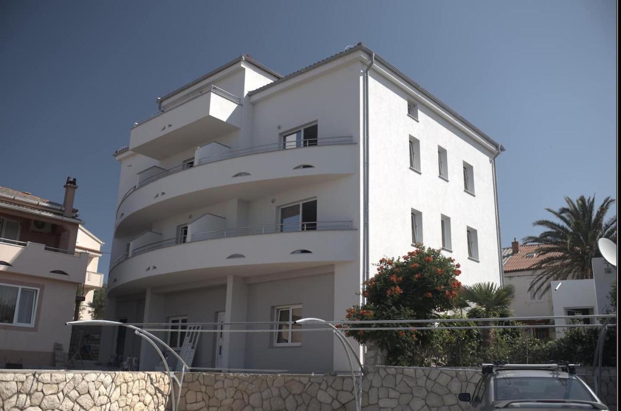 Apartment Avada Novalja Exteriér fotografie